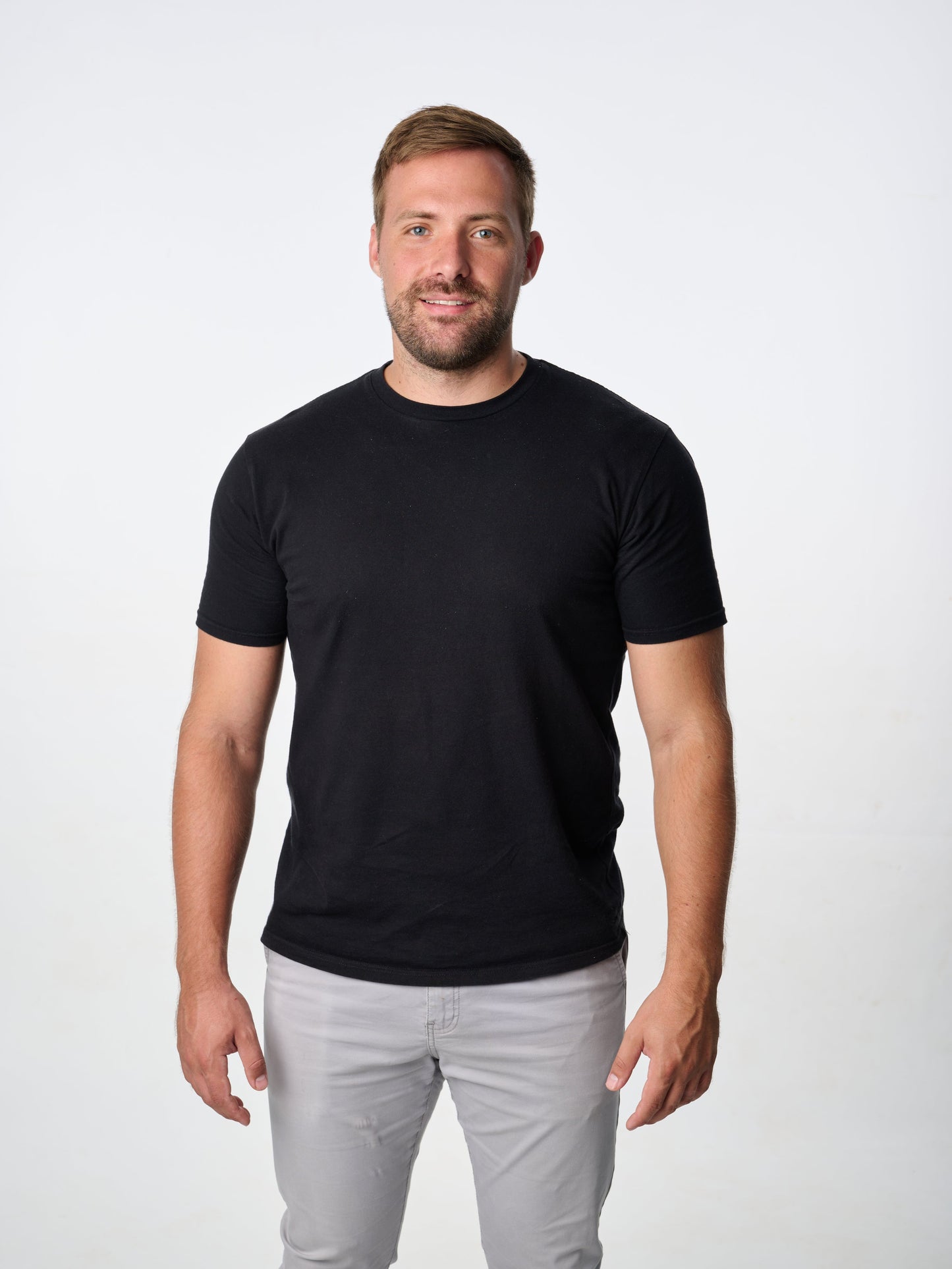 classic cut cotton crew neck t-shirt in black