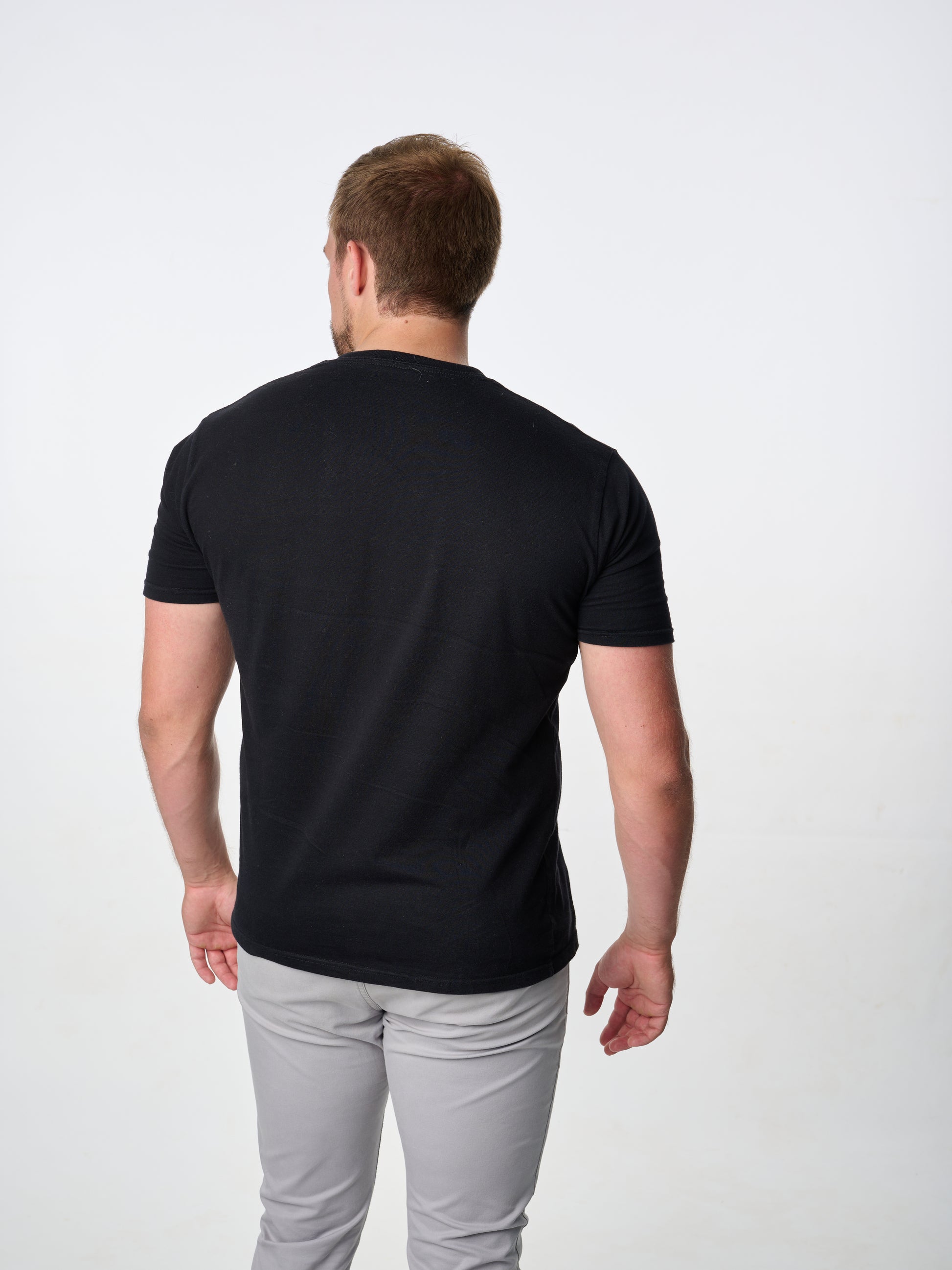 classic cut cotton crew neck t-shirt in black